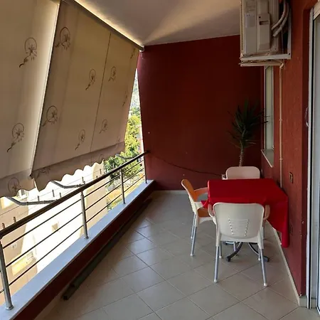 Family 12 Apartment